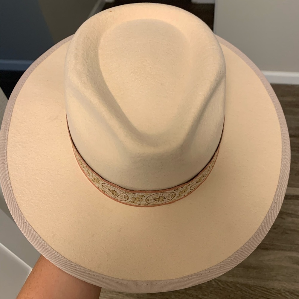 Olive and pique hat